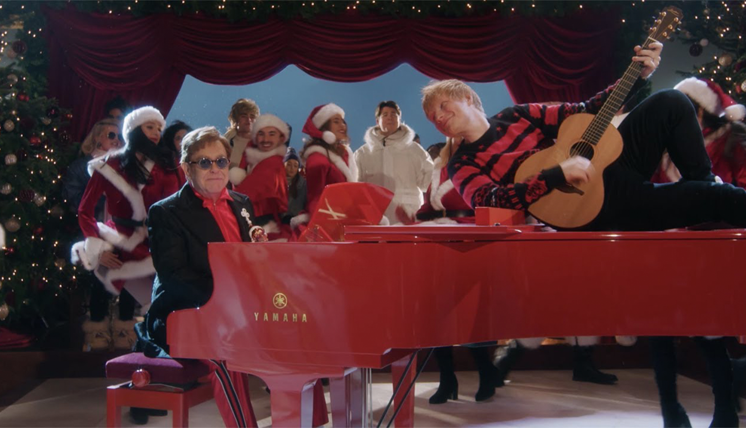 Ed Sheeran Elton John Merry Christmas. Эд Ширан и Элтон Джон. Merry Christmas Эд Ширан. Ed Sheeran Elton John Merry Christmas обложка.